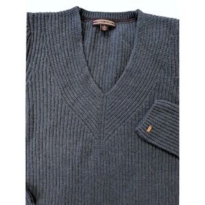 Tommy Hilfiger Sweater XL V Neck Chunky Knit Pullover Classic Preppy Cozy Wool